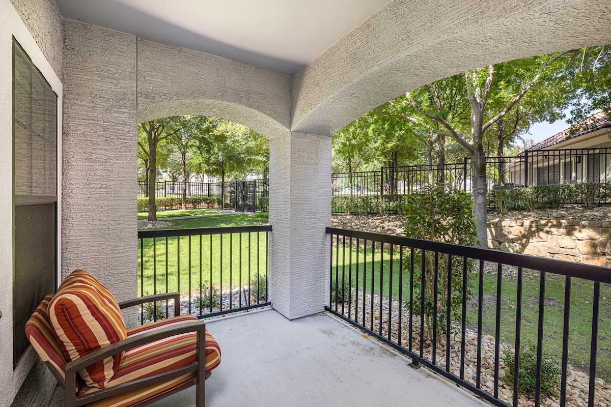 Photos - DeLayne at Twin Creeks apartments in Allen, TX near Dallas